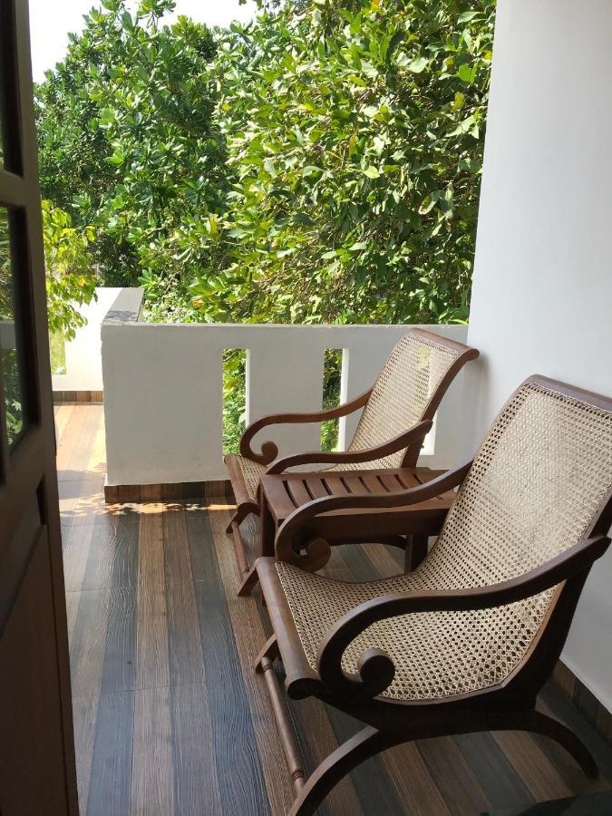 Homestay The Dalawella Porch House Galle